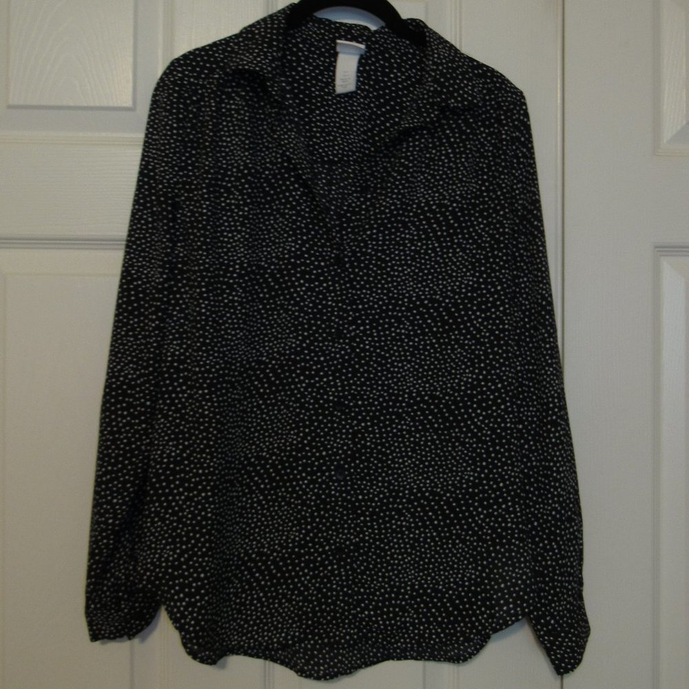 H&M Black with Polka Dots Size 4 Button Up Collared Blouse